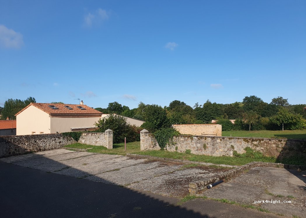 (79300) Bressuire - 7 Rue des Sarrazins — foto