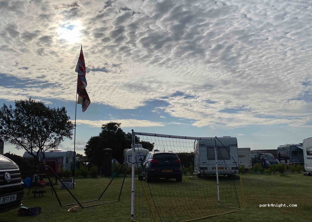 Lakeside Camping @ The Golden Lion Inn — foto