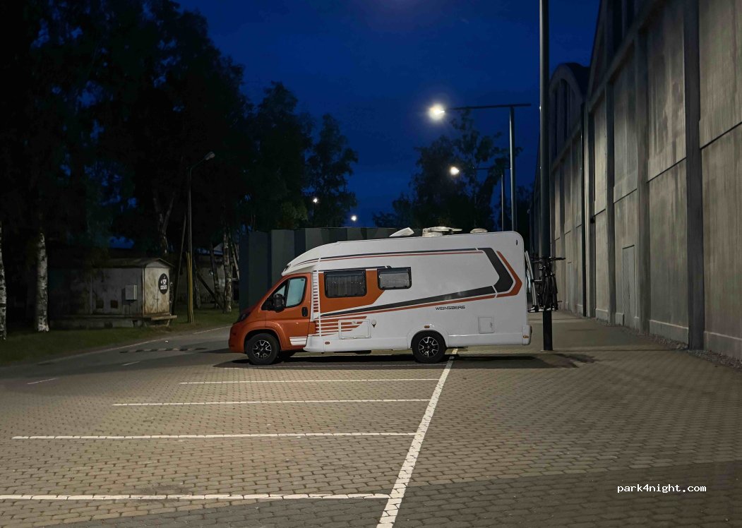 (10415) Tallinn - 6 Vesilennuki — foto