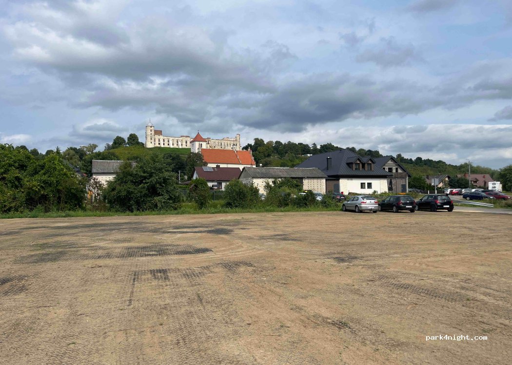 (24-123) Janowiec - 26 Sandomierska — foto