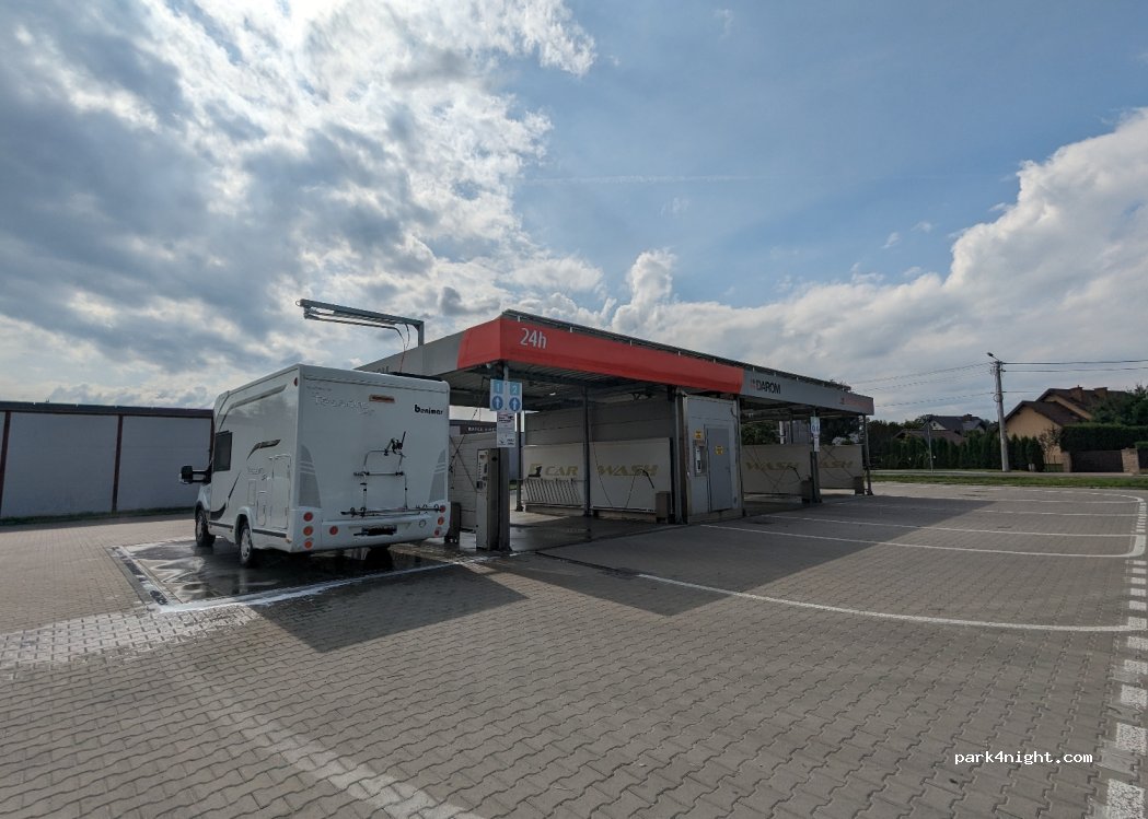 (96-100) Skierniewice - 186 Marii Curie Skłodowskiej — foto