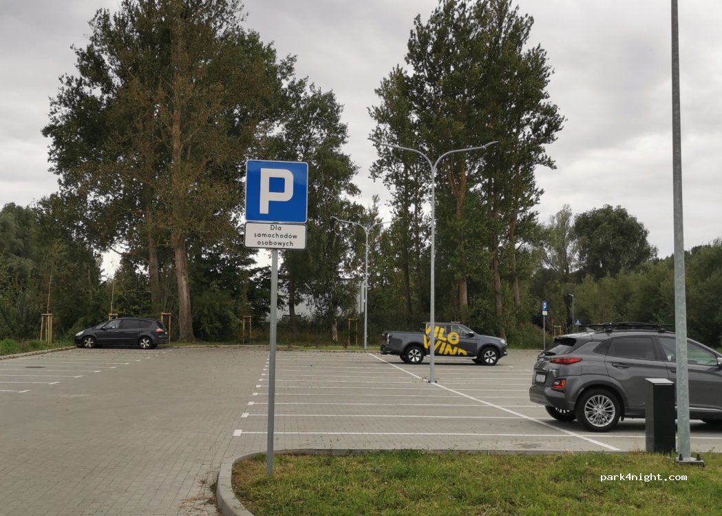 (84-100) Puck - 14 Komandora Szymanowskiego — foto