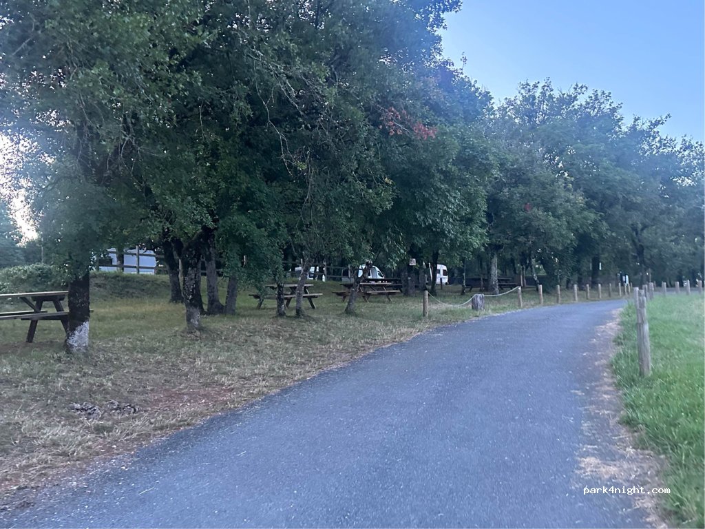 (46500) Rocamadour - 244 Route de la Corniche — foto 2