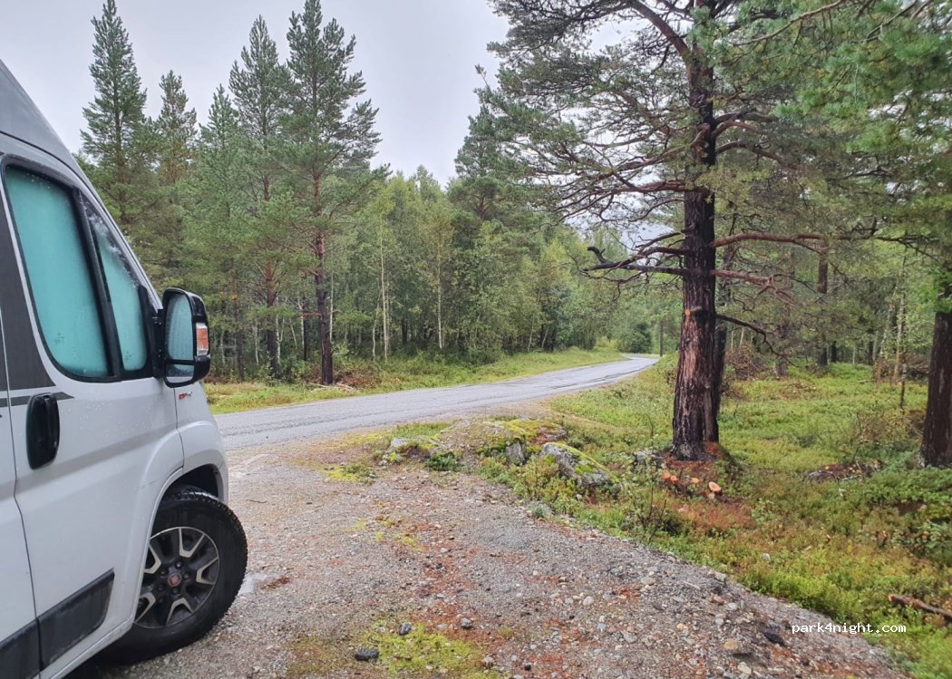 (6330) Øverdalen - — foto