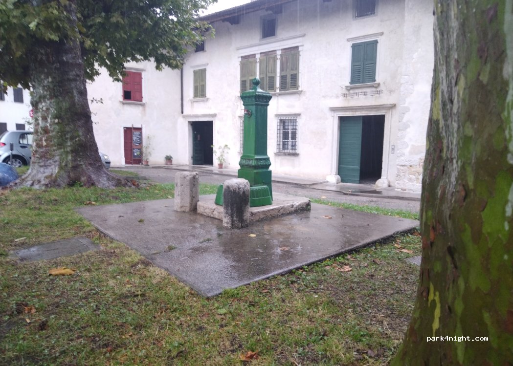 (33010) Venzone - 6 Piazza Dogana — foto