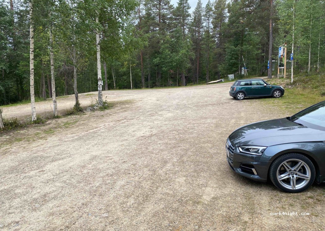 (98530) Pyhätunturi - 6 Parkkitie — foto