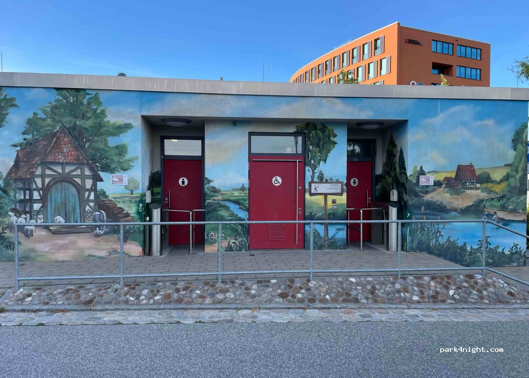 (18055) Rostock - 1 Slüterstraße — foto