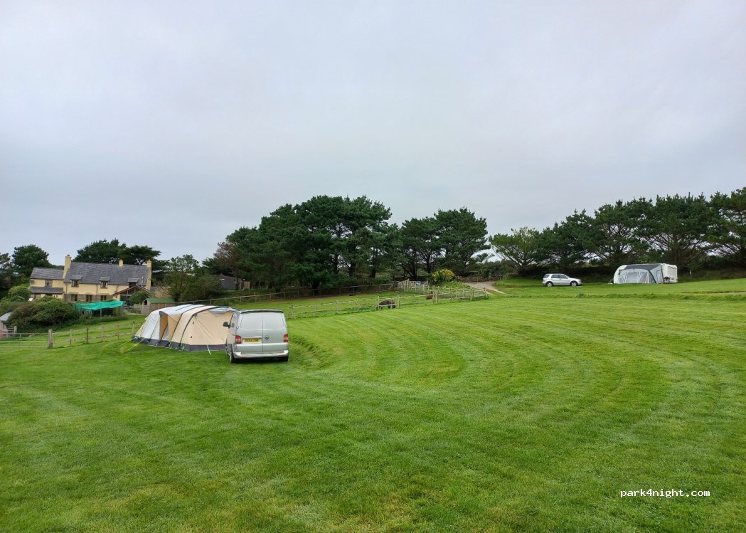 Cross Coombe Farm Campsite — foto 2