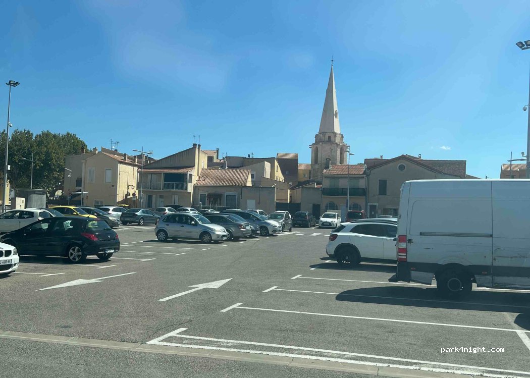 (13130) Berre-l'Étang - Unnamed road — foto