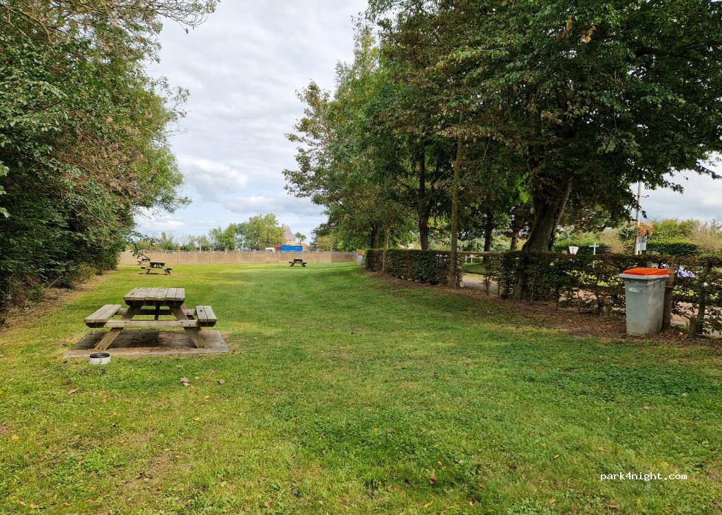 (14470) Courseulles-sur-Mer - 47 Rue des Bisquines — foto 2