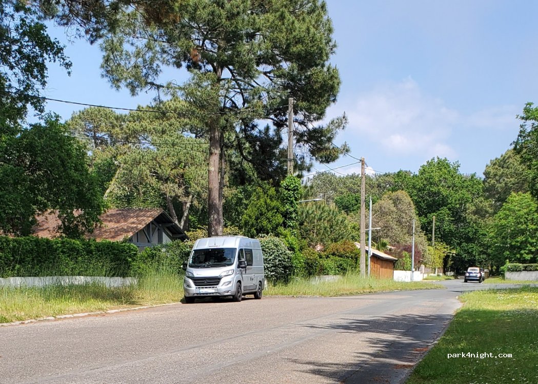 (33115) La Teste-de-Buch - 2 Avenue des Cigales — foto
