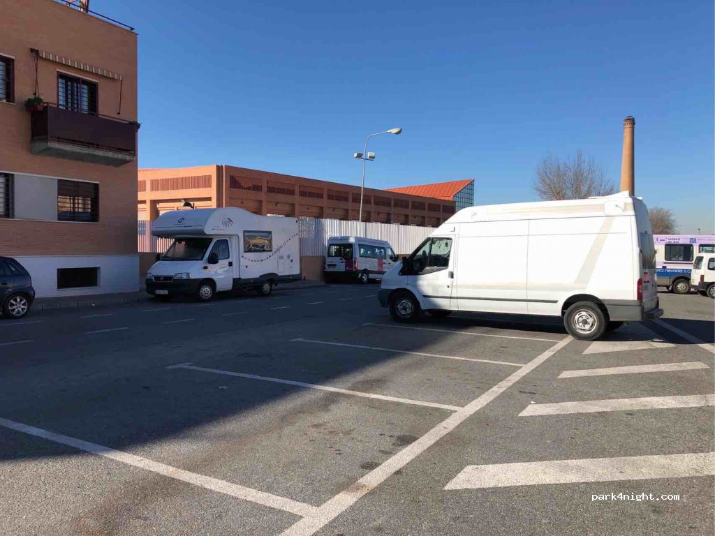 (18100) Armilla - 25 Calle de Blas de Otero — foto