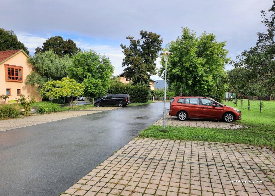 (8111) Judendorf-Straßengel - 7 Lindengasse — foto