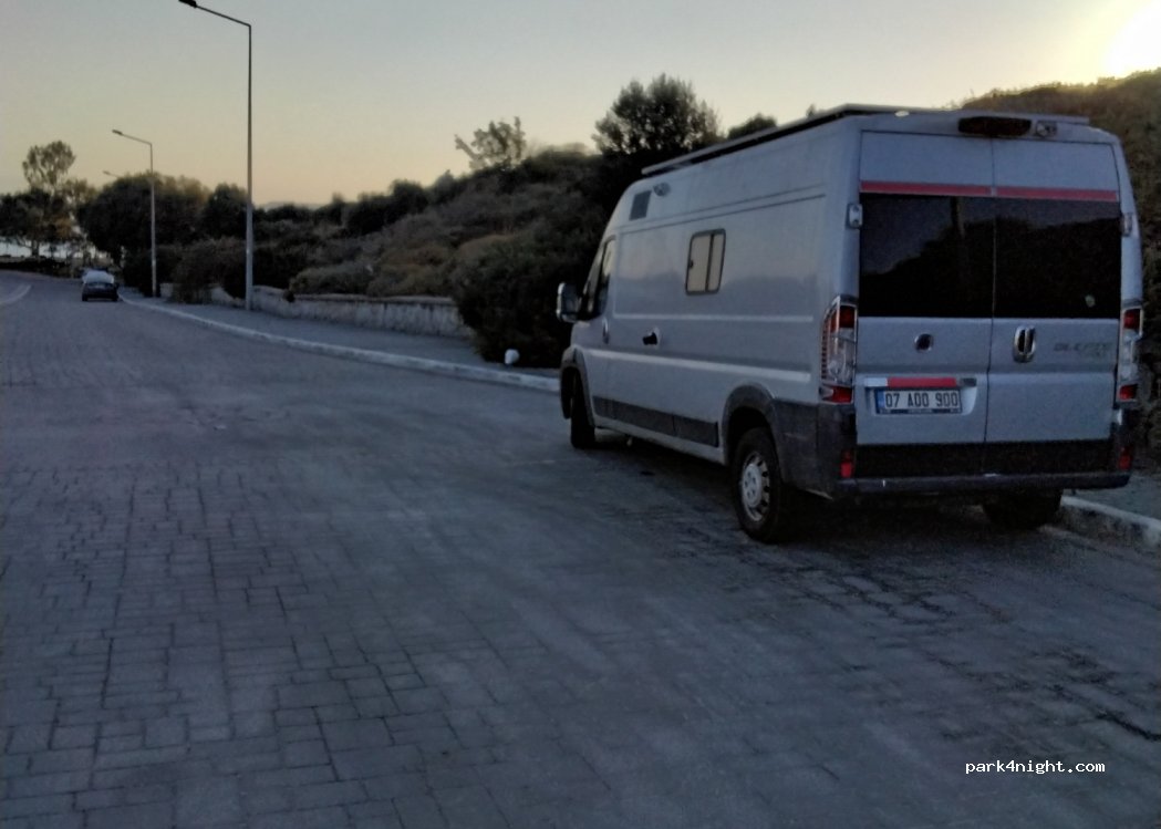 (35430) Urla - 29 Yalı Caddesi — foto 2