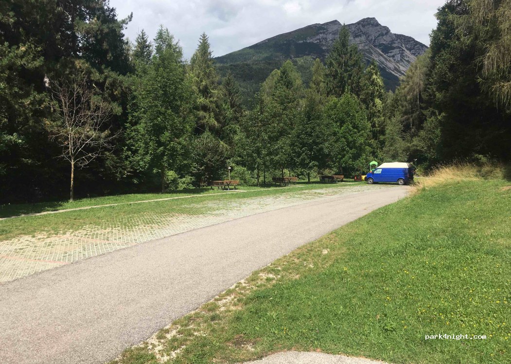 (38060) Ronzo-chienis - Via Alessandro Manzoni — foto