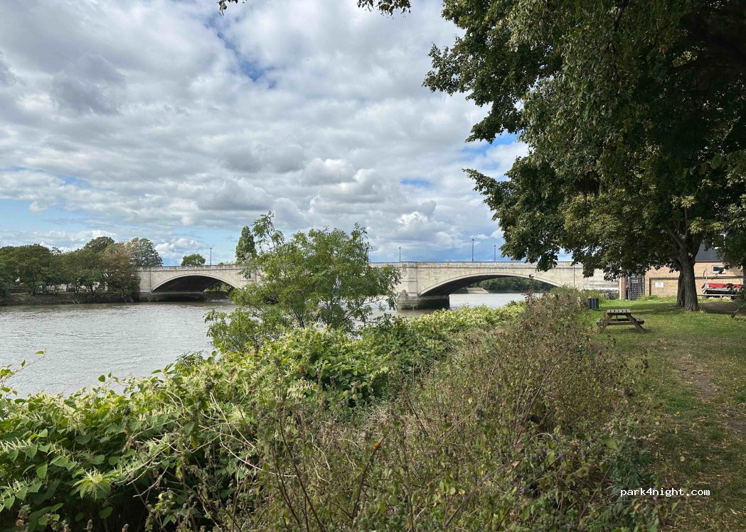(W4 2SH) Chiswick - Dan Mason Dr — foto 2