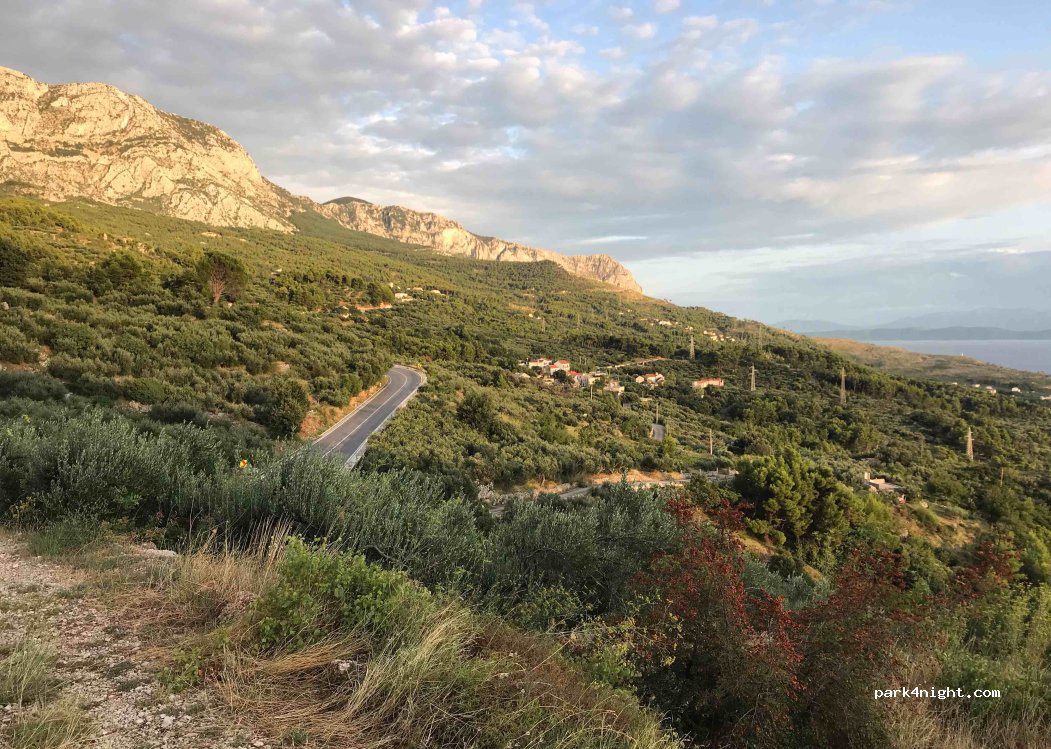 (21325) Tučepi - Unnamed road — foto 2