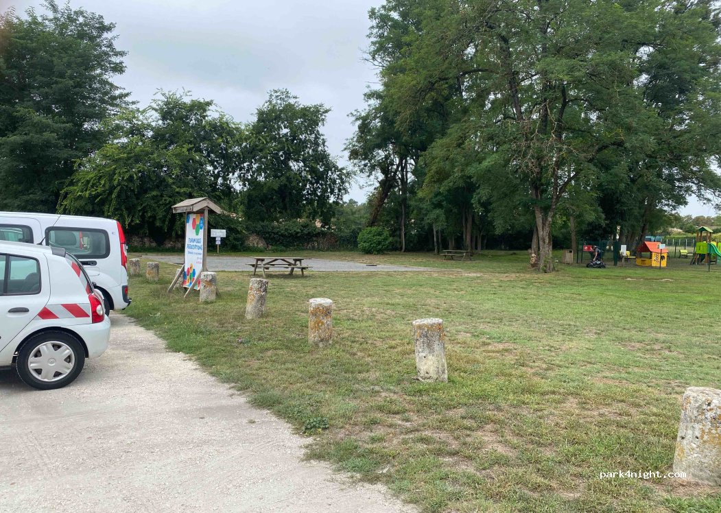 (33650) Saucats - 9 Chemin de la Mairie — foto