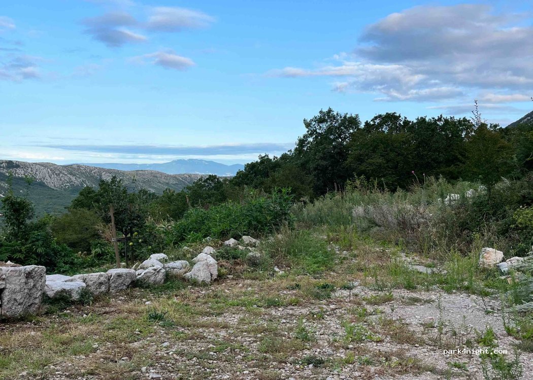 (51244) Grižane-Belgrad - Unnamed Road — foto 2