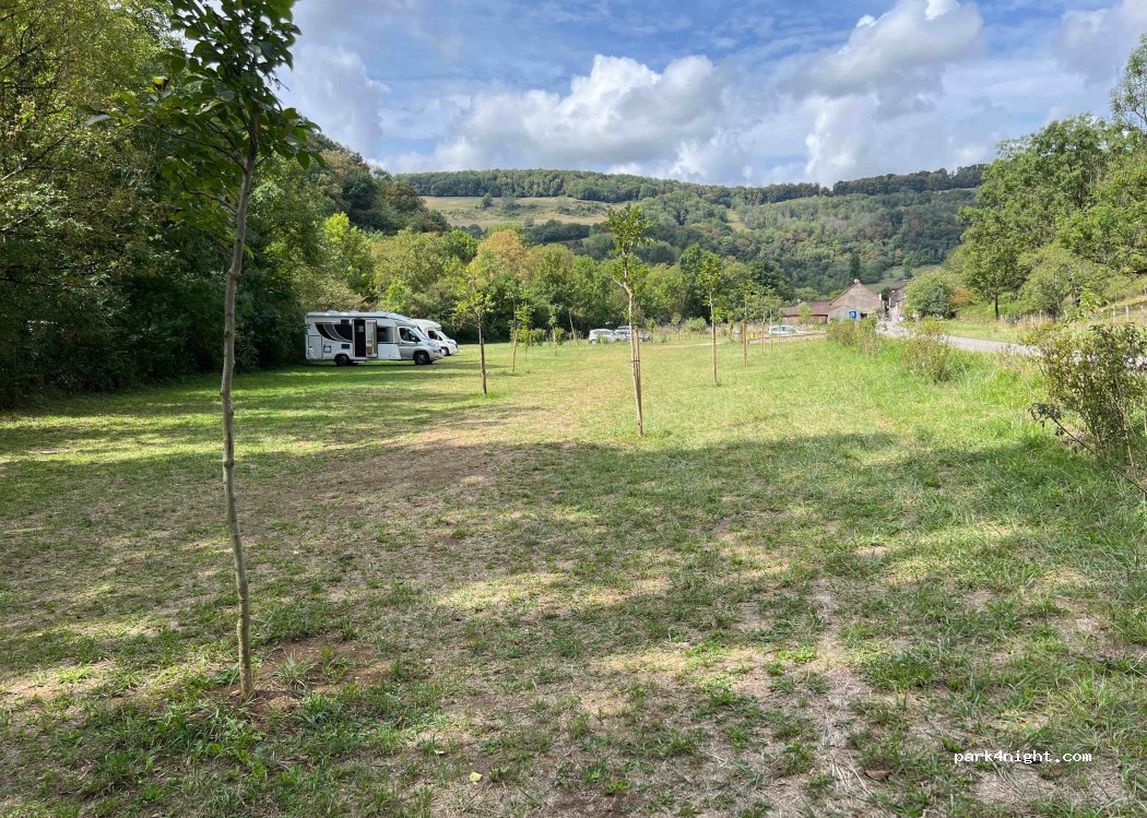 (39570) Baume-les-Messieurs - D70 — foto