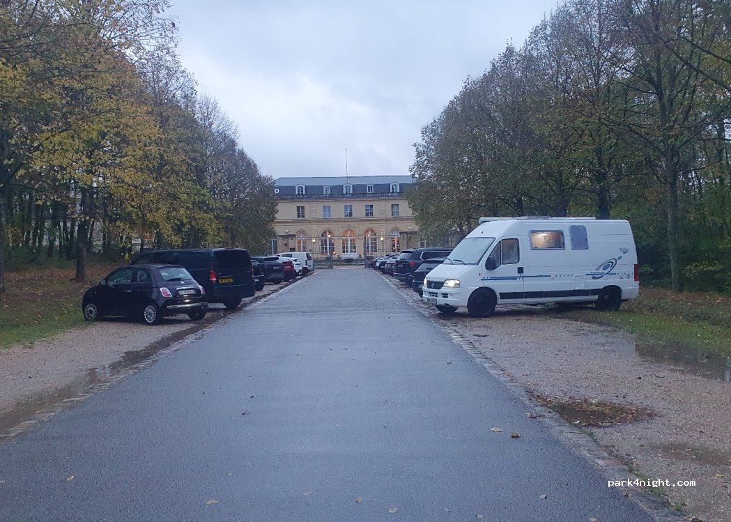 (78100) Saint-Germain-en-Laye - Route Forestière des Brancas — foto 2