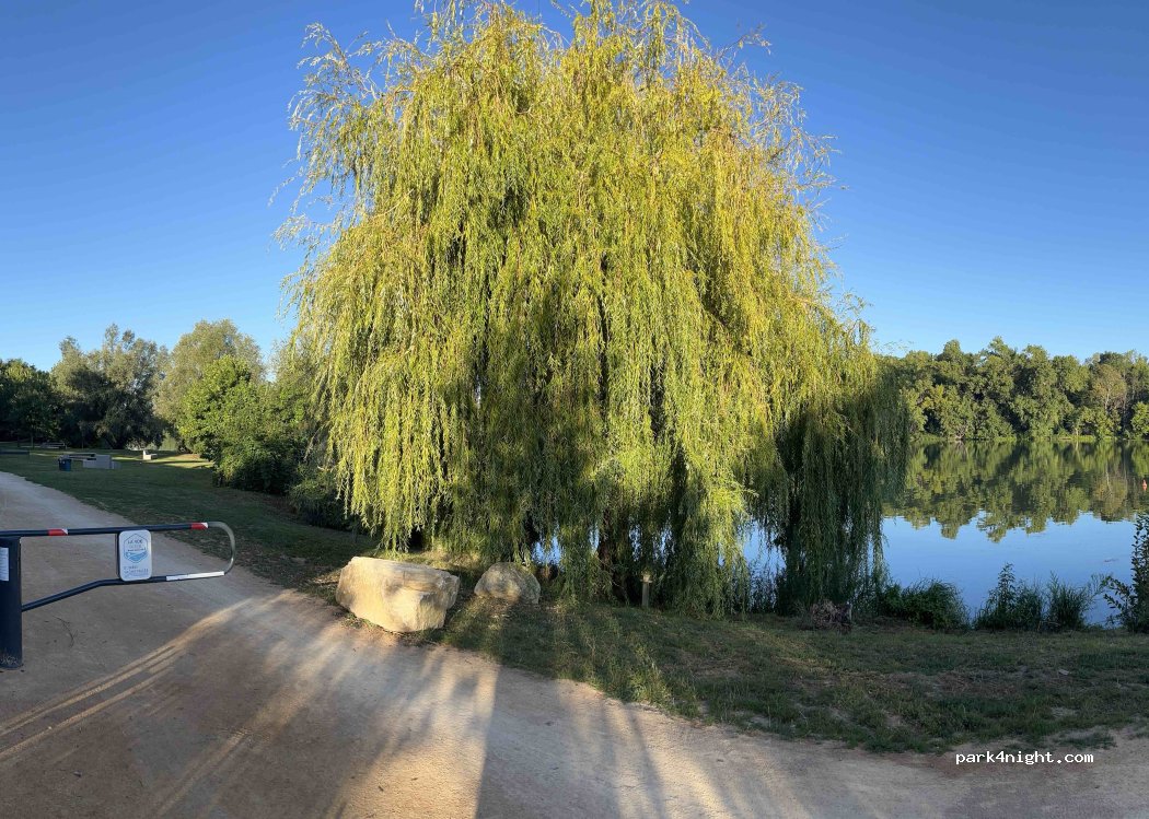 (01600) Massieux - 596 Chemin du Port Masson — foto