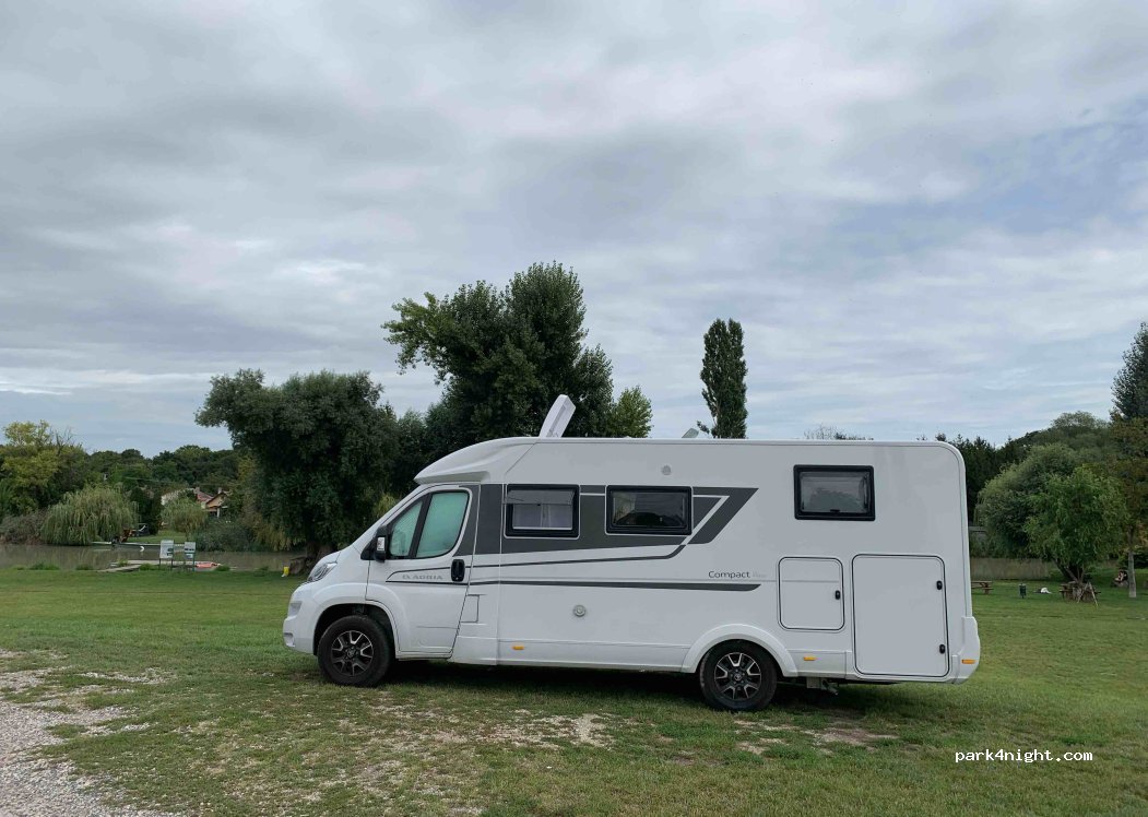 (9200) Mosonmagyaróvár - 45 Felsőötház utca — foto