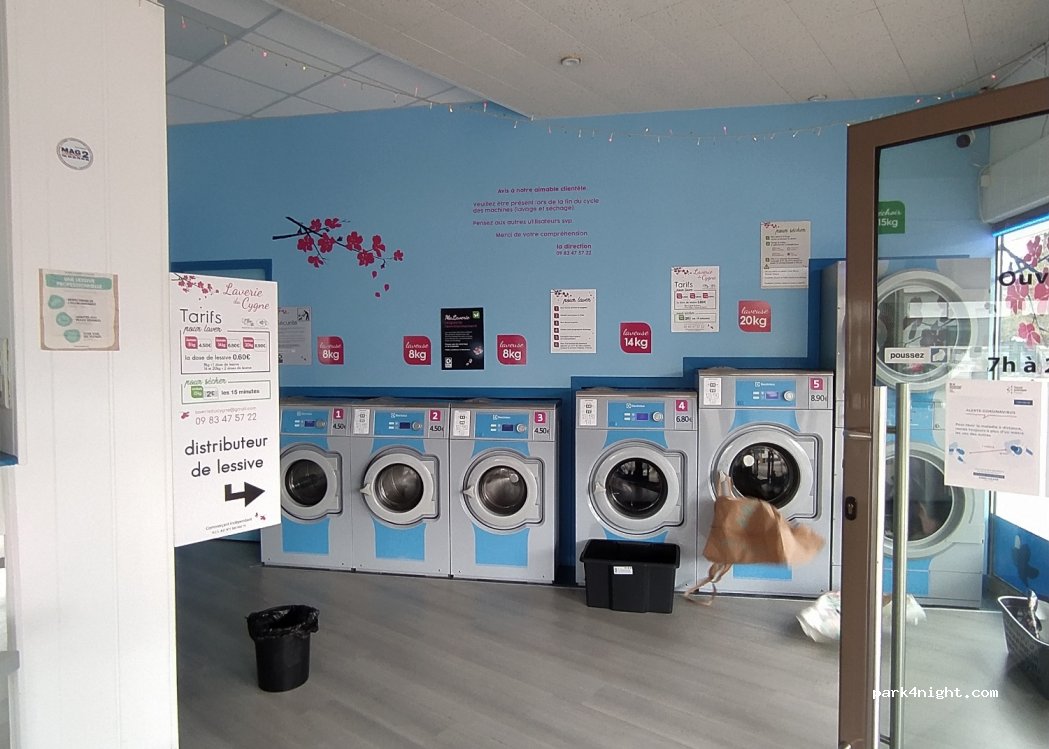 (10600) La Chapelle-Saint-Luc - 7 Rue Léo Lagrange — foto