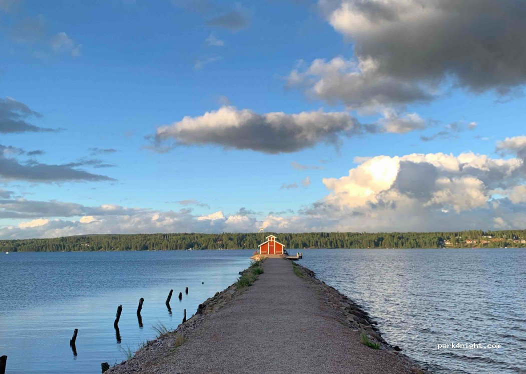 (793 92) Sundsnäs - 284 Sundsnäs Siljansnäsvägen — foto