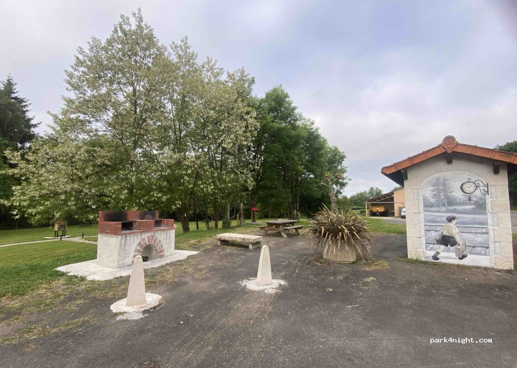 (16490) Alloue - 52 Rue Emile Belly — foto 5