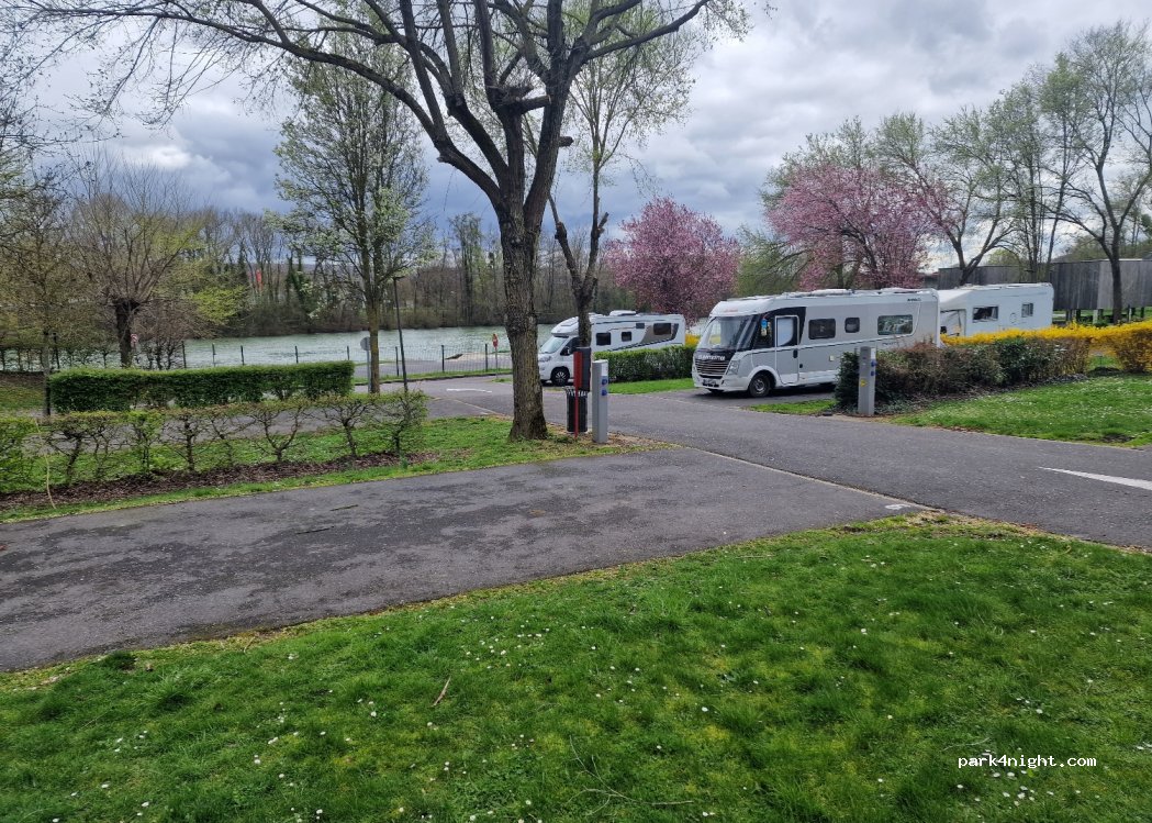 Aire de camping-cars Château-Thierry — foto 4