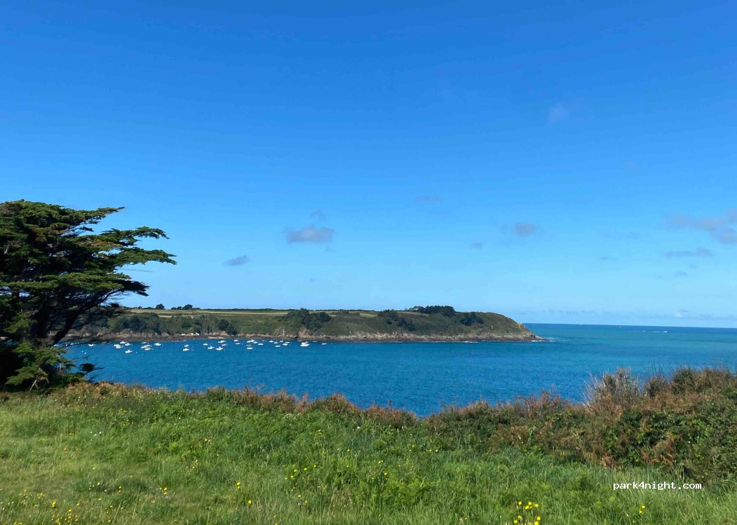 (35350) Saint-Coulomb - Unnamed Road — foto 2