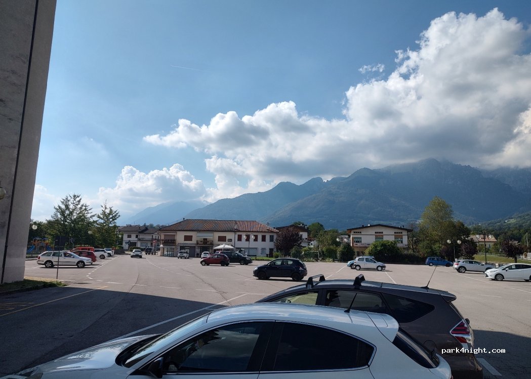 (32035) Santa Giustina - Piazza Maggiore — foto