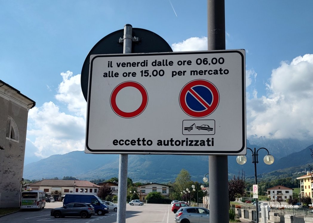 (32035) Santa Giustina - Piazza Maggiore — foto 3