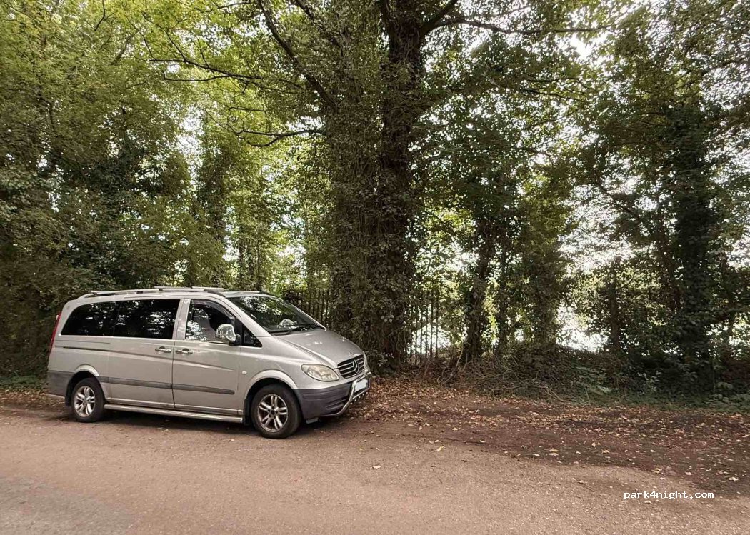(SL0 9LL) Uxbridge - Ford Lane — foto 3