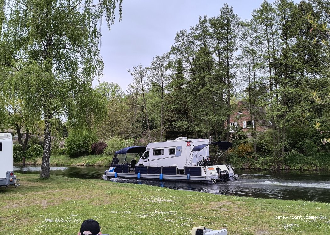Wohnmobilstellplatz Lenzer Hafen — foto 4