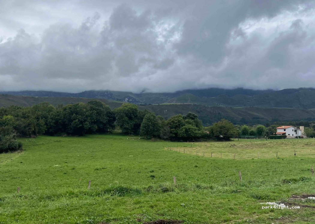 (33596) Andrín - Unnamed Road — foto