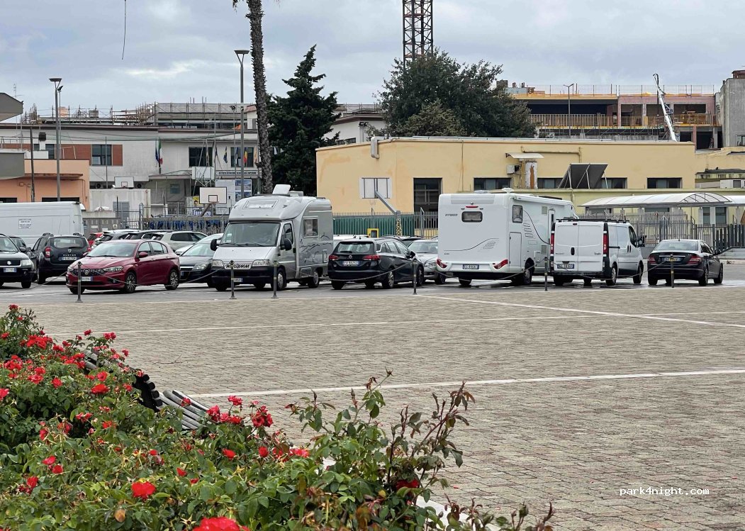 (73052) Parabita - 2 Via Provinciale Matino — foto 3