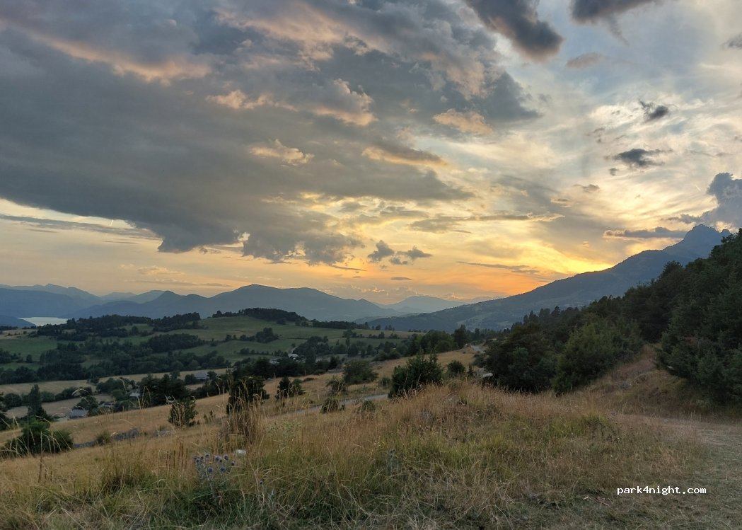 (05200) Puy-Sanières - — foto