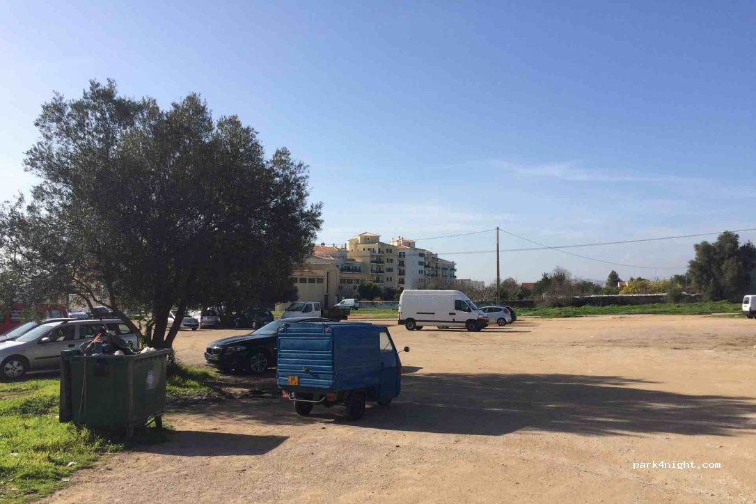 (8100) Loulé - 33 Avenida 25 de Abril — foto