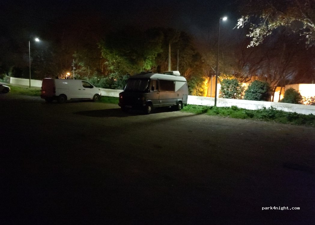 (8100) Loulé - 33 Avenida 25 de Abril — foto 3