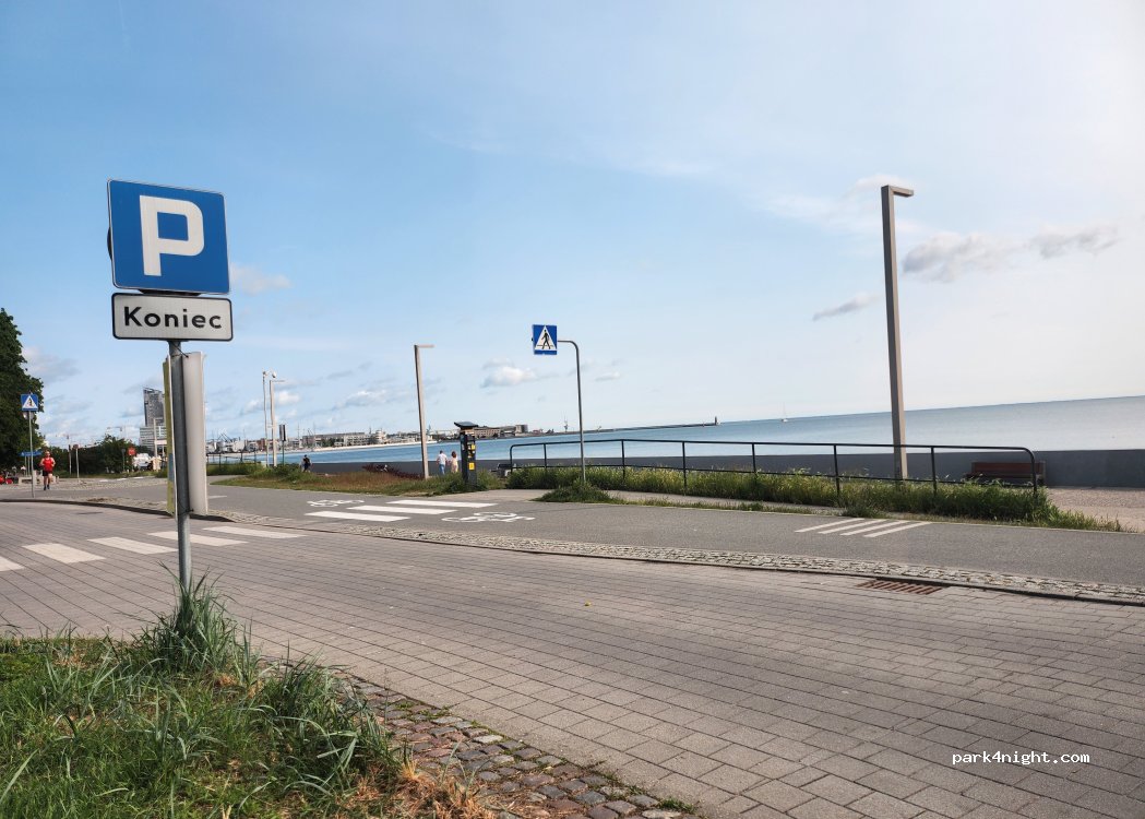 (81-001) Gdynia - Skwer Arki Gdynia — foto 3