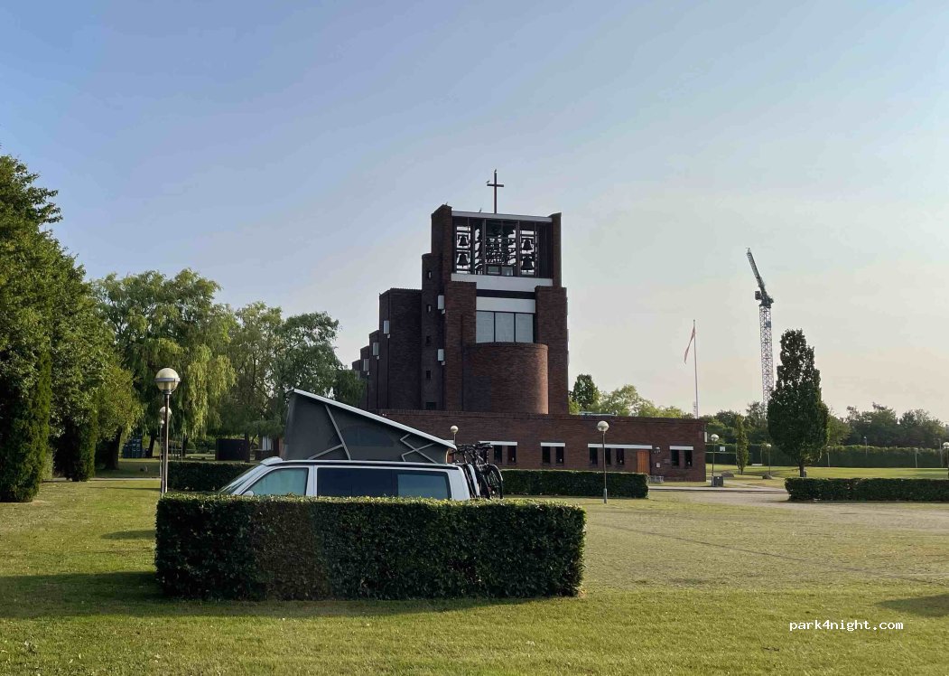 (2660) Brøndby Strand - 91 Brøndby Strand Centrum — foto