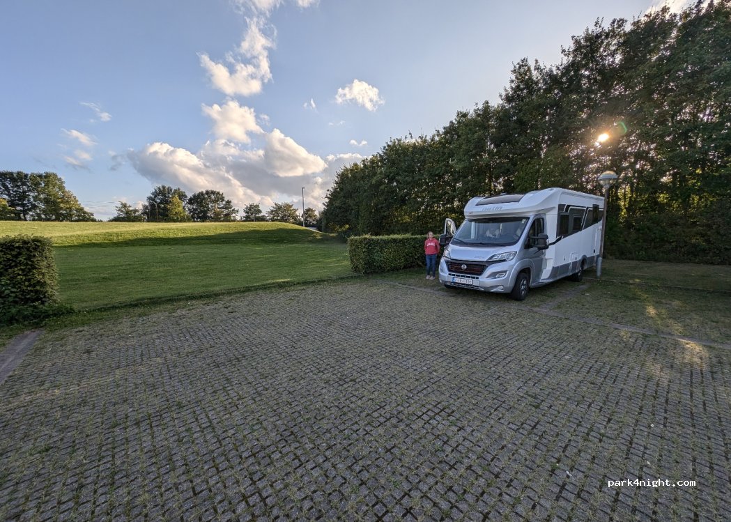 (2660) Brøndby Strand - 91 Brøndby Strand Centrum — foto 3