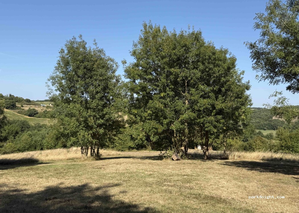 Bike Camping France inc. La Haille Gîtes — foto