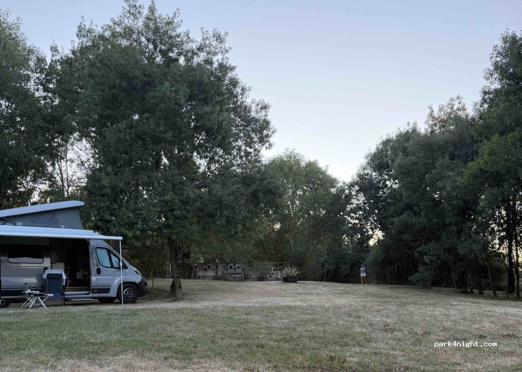 Bike Camping France inc. La Haille Gîtes — foto 3