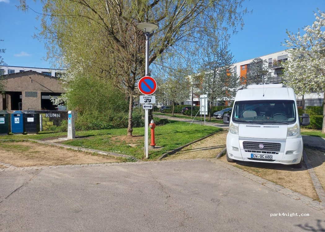 () Mondorf-les-Bains - Avenue Frères Wiesenbach — foto 2