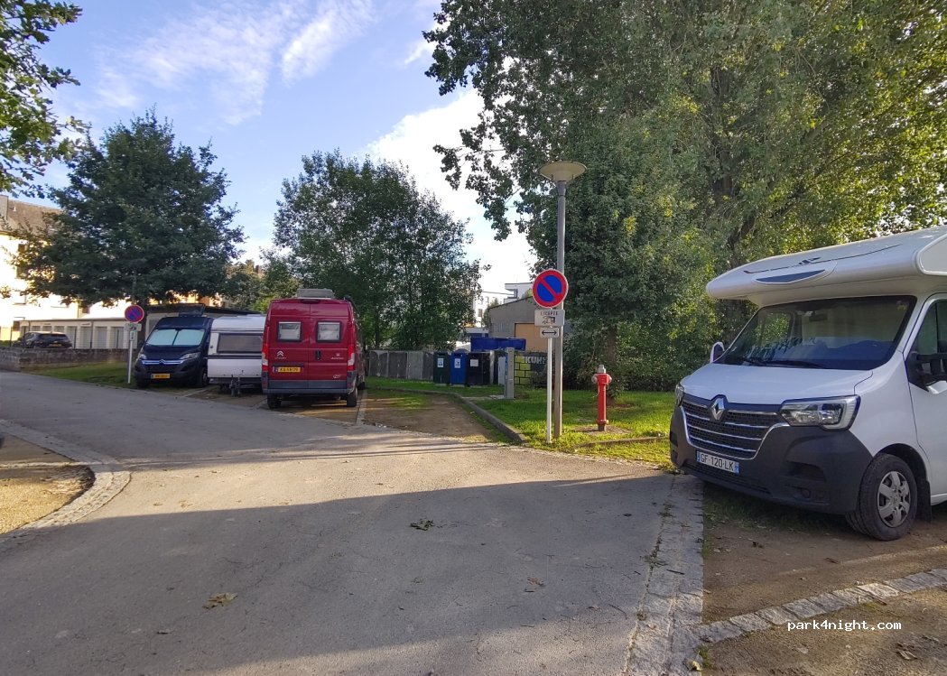 () Mondorf-les-Bains - Avenue Frères Wiesenbach — foto 3