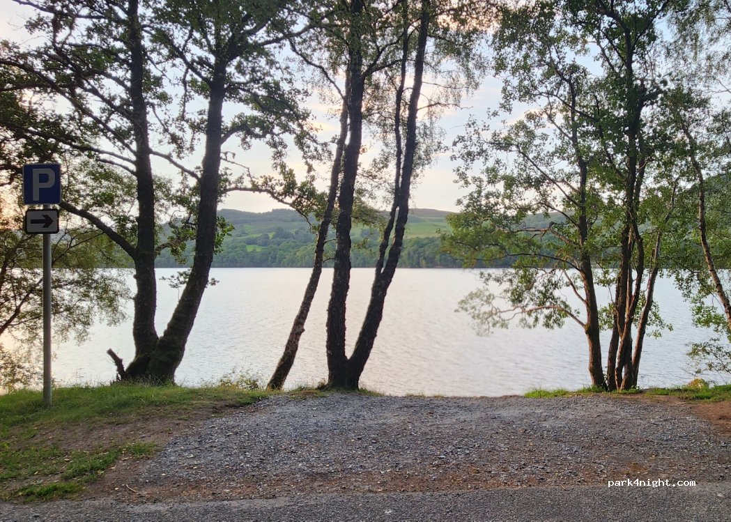 (PH16 5RS) Tressait - Unnamed Road — foto