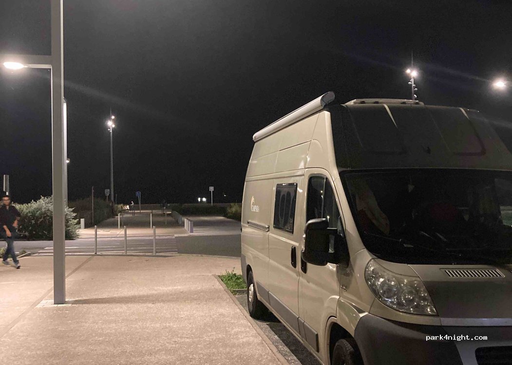 (62100) Calais - 201 Avenue Winston Churchill — foto 3